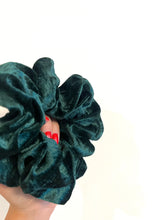 Load image into Gallery viewer, Mini Trenssha Scrunchie - ELFIE
