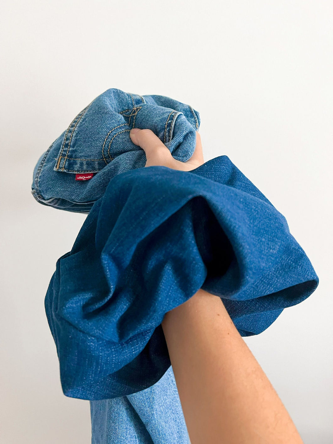 TRENSSHA SCRUNCHIE - DENIM