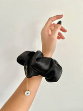 Load image into Gallery viewer, TRENSSHA SCRUNCHIE CHAIN - LIA
